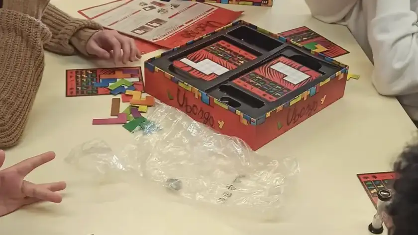 Charlotte Menzies Runciman Christmas in the classroom 8